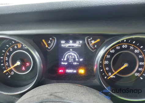 2021 Jeep Wrangler Sport 4X4 z USA, uszkodzony, nr VIN 1C4GJXAG5MW557070